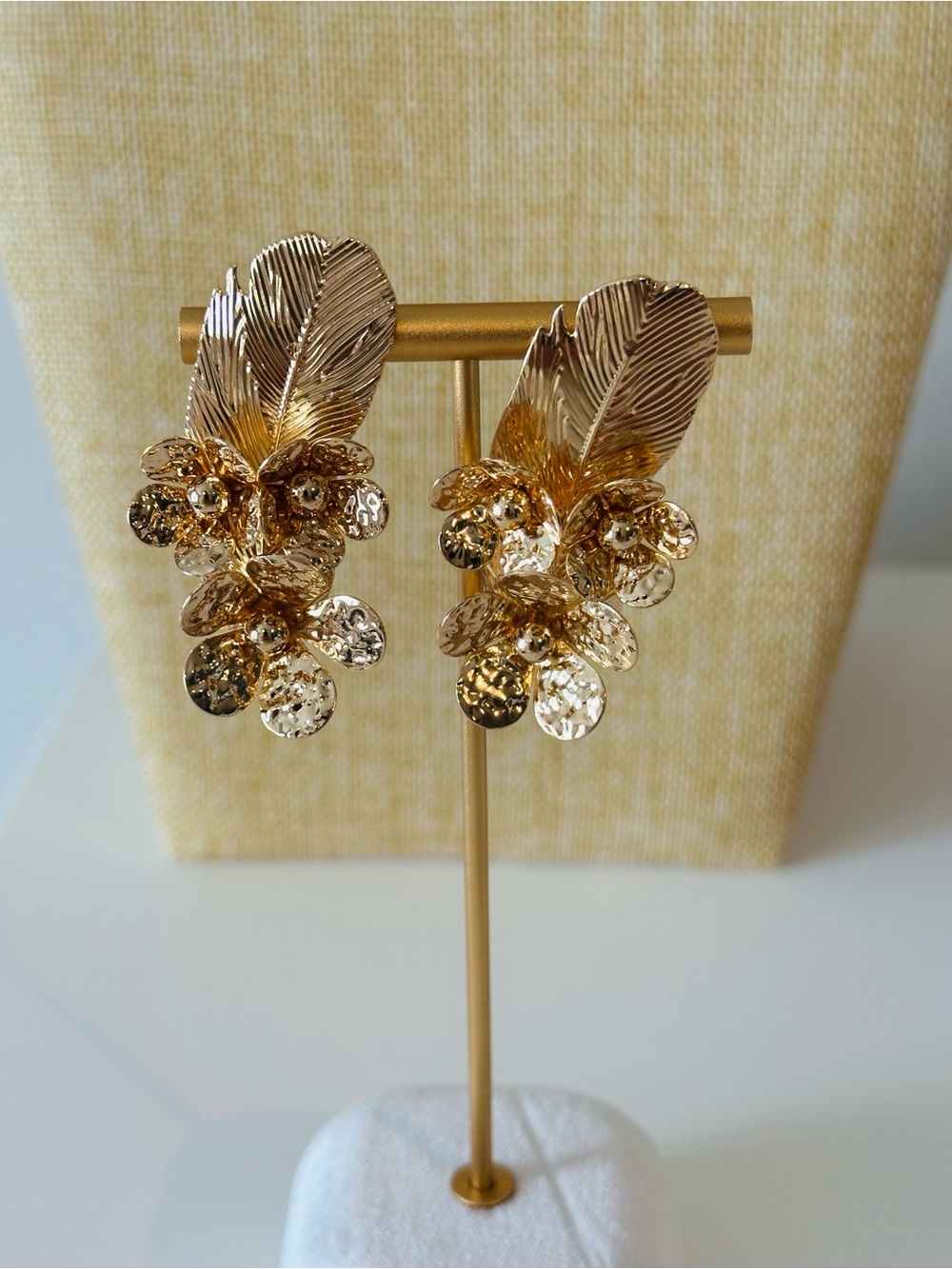 Fashion Jewelry Gold Floral Leaf Stud Statement Earrings